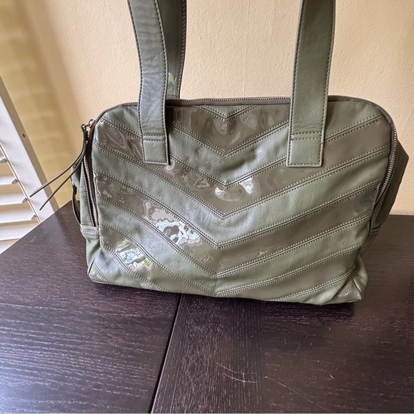 Lululemon green urban sanctuary bag shoulder tote - Picture 5 of 15